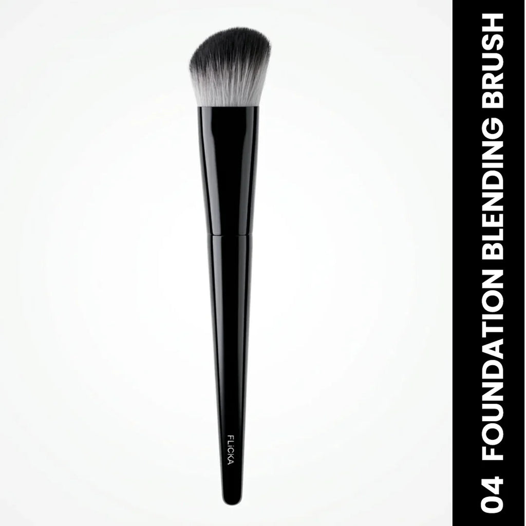 04 Foundation Blending Brush